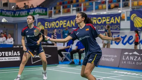 Imagen de las jóvenes y prometedoras jugadoras españolas en pleno partido.