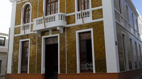 Casa Amarilla