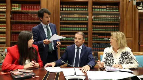 Los cuatro diputados del PSOE de Lanzarote este jueves en el Parlamento de Canarias.