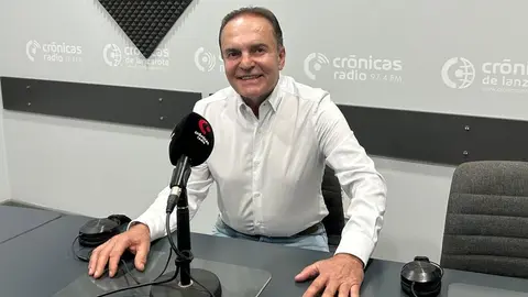 Jes&uacute;s Mach&iacute;n en Cr&oacute;nicas Radio.