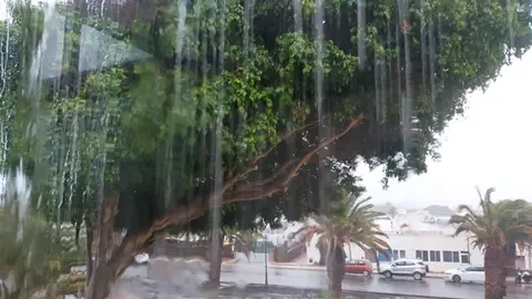 La lluvia cay&oacute; de forma torrencial en pocos minutos.
