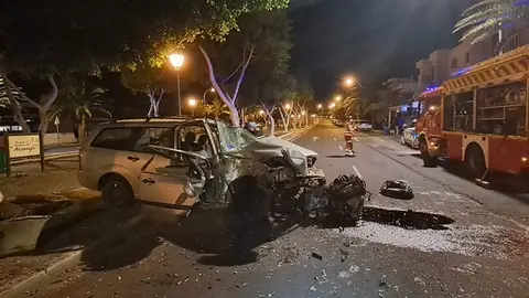 Imagen de c&oacute;mo qued&oacute; el veh&iacute;culo tras el fuerte impacto.