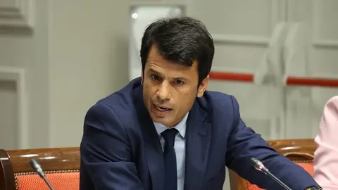 Marcos Bergaz (PSOE) en comisi&oacute;n parlamentaria.