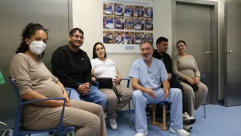 Participantes en una visita al paritorio.