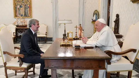 Fernando Clavijo durante la visita que le hizo al Papa Francisco.