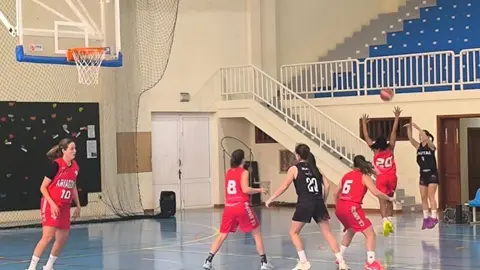 Una de las jugadas del encuentro