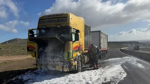 Momento de la actuaci&oacute;n de los bomberos.