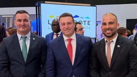 &Oacute;scar Noda junto a Daniel Medina y &Aacute;ngel Lago.