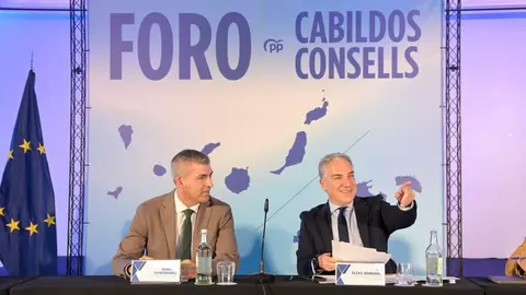 Manuel Dom&iacute;nguez y El&iacute;as Bendodo este mi&eacute;rcoles en un foro organizado por el PP