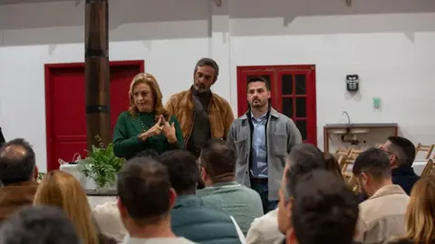 Cristina Valido junto a Pedro San Gin&eacute;s y David Toledo. 