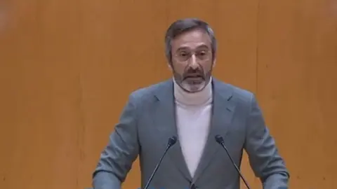 Pedro San Gin&eacute;s en el Senado.