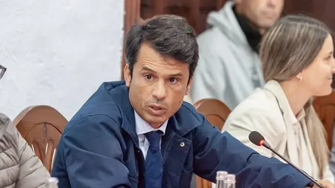 Marcos Bergaz (PSOE) durante un pleno en Teguise.