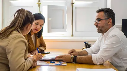 Echedey Eugenio y Abigail Gonz&aacute;lez.