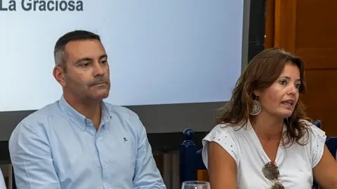 Olivia Duque junto a Oswaldo Betancort.