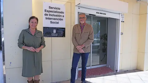 Marci Acu&ntilde;a junto al servicio especializado de inclusi&oacute;n e intervenci&oacute;n social.