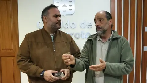 Samuel Mart&iacute;n y Paco Fabelo en su comparecencia ante los medios.