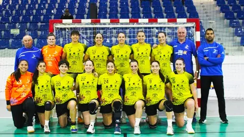 Jugadoras y cuerpo t&eacute;cnico del Lanzarote Puerto del Carmen.