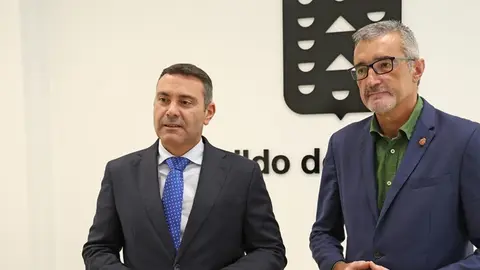 Oswaldo Betancort y Marci Acu&ntilde;a.