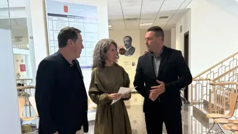 Ariagona Gonz&aacute;lez con Noda y P&eacute;rez cuando decidieron abandonar un pleno del Cabildo.