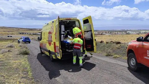 Instante del traslado de la persona herida.