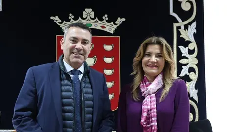 Oswaldo Betancort junto a Mar&iacute;a Jes&uacute;s Tovar.