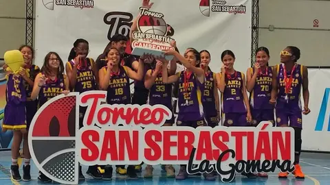 Delegaci&oacute;n Lanzabasket en La Gomera.