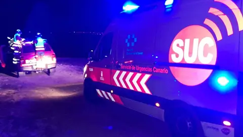 Rescate del parapentista en Teguise.