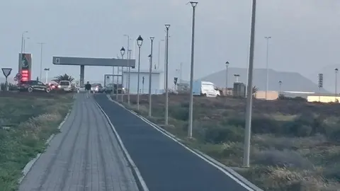 Carril bici de la zona industrial de Playa Blanca.