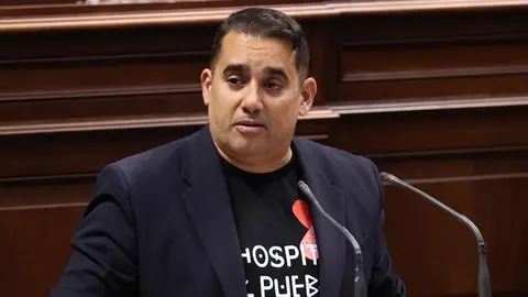 Yoné Caraballo defiende en el Parlamento el blindaje del Insular