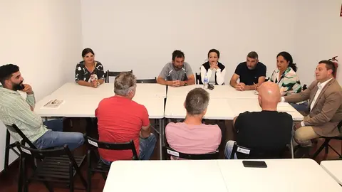 &Oacute;scar Noda reunido con el sector del camello.