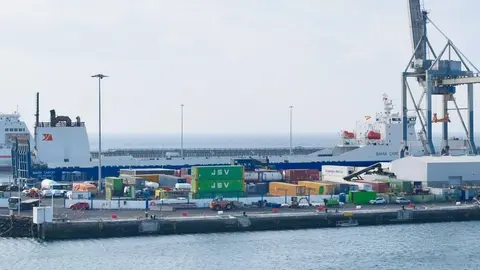 Imagen del puerto de Los M&aacute;rmoles