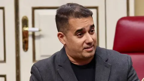 Yoné Caraballo en el Parlamento de Canarias