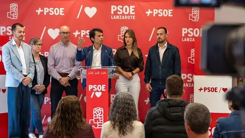 Marcos Bergaz junto a sus compa&ntilde;eros en la comparecencia de prensa.