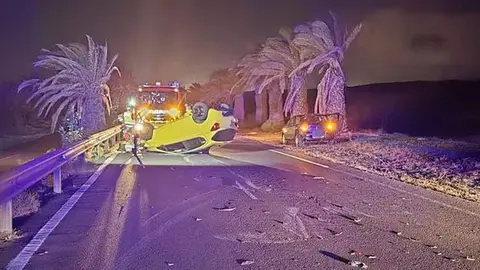 Imagen del grav&iacute;simo accidente que se produjo en la carretera de Costa Teguise