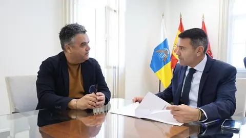 Armando Santana junto a Oswaldo Betancort.