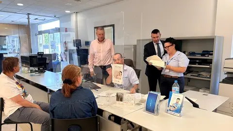 Oswaldo Betancort y Domingo Cejas en las dependencias del Servicio Integral del Agua.