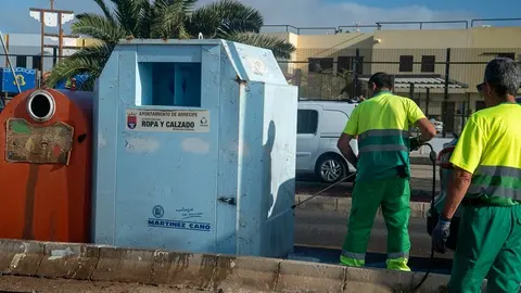 Operarios de Limpieza en Argana Alta.