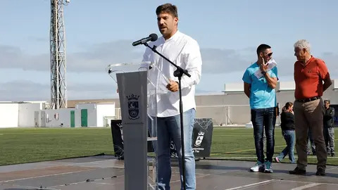 Ismael Cruz.