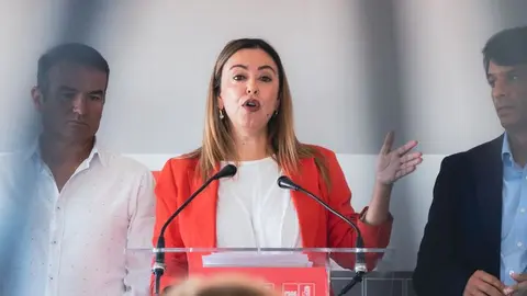Mar&iacute;a Dolores Corujo con Marcos Hern&aacute;ndez y Marcos Bergaz en una imagen de archivo