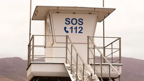 Puesto de vigilancia en la playa de Famara.