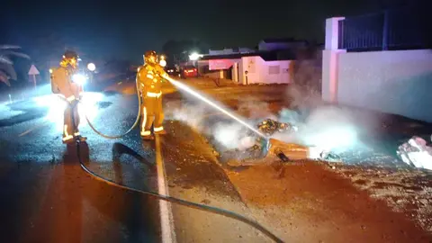 Los bomberos tuvieron que intervenir en Arrecife y Playa Honda.