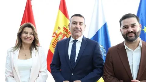 Mar&iacute;a Jes&uacute;s Tovar, Oswaldo Betancort y Jes&uacute;s Mach&iacute;n Tav&iacute;o.
