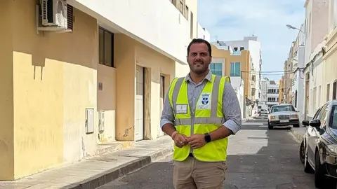 El alcalde este jueves en la zona donde se va a realizar la obra.