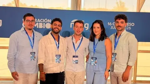 Imagen de los representantes de las Nuevas Generaciones de Lanzarote y La Graciosa con el nuevo presidente nacional