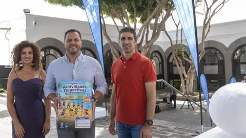 El alcalde de Arrecife Yonathan de Le&oacute;n y la concejala de Deportes, Eli Merino.