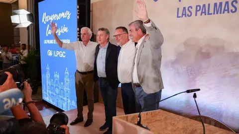 El presidente nacional del PP apoy&oacute; la presentaci&oacute;n de la candidatura.
