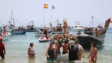 Procesi&oacute;n mar&iacute;tima de Playa Blanca.