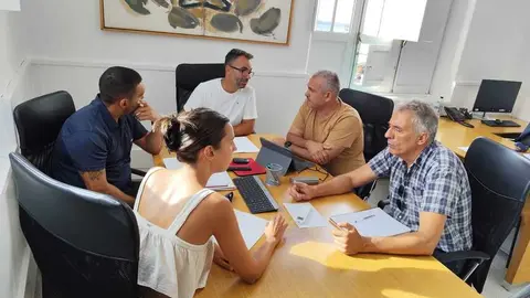 Reuni&oacute;n de limpieza por las fiestas de San Gin&eacute;s.