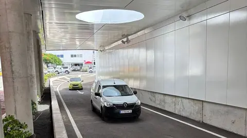 Obras Públicas abre al tráfico el vial del nuevo paso inferior bajo la LZ-2 en Playa Honda