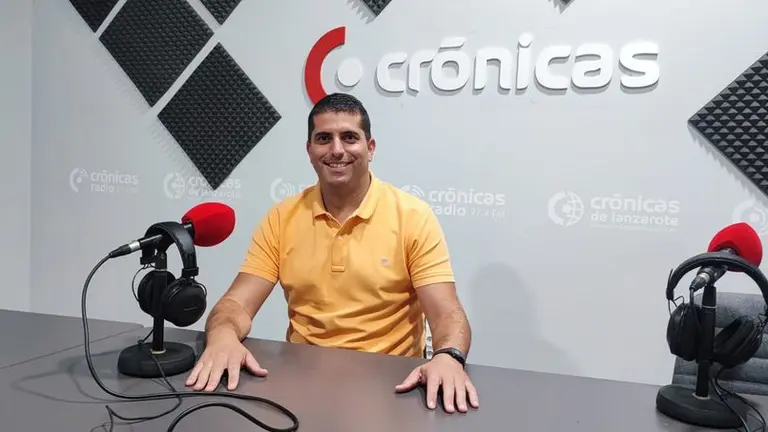 Benjam&iacute;n Perdomo en Cr&oacute;nicas Radio.